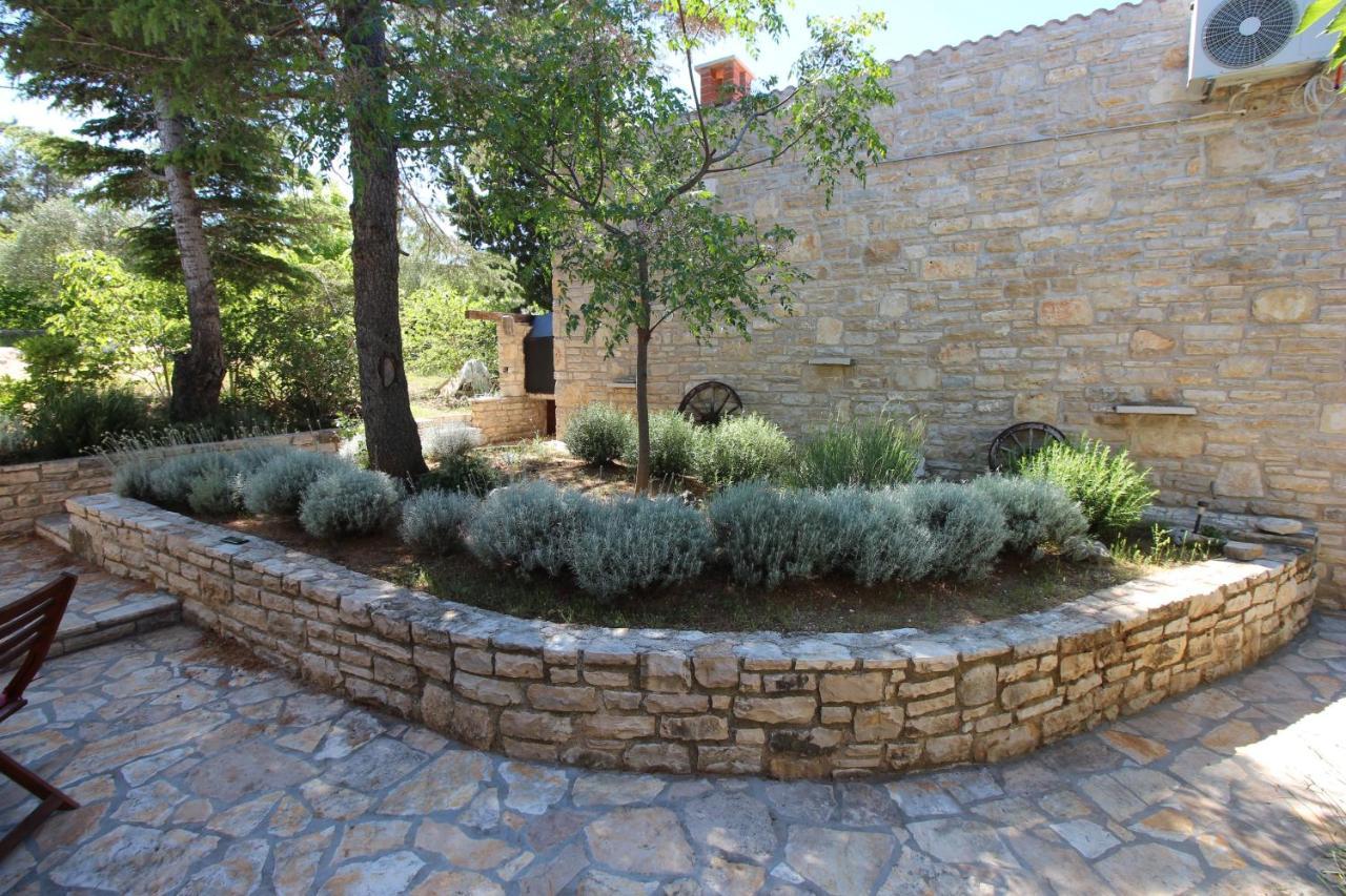 הוילה Pridraga Stone House Skrivena מראה חיצוני תמונה